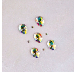 BLESK Украшение для ногтей Череп, №07 (стекло) 6*8мм (5шт) + стразы стеклянные SS4 (5шт)